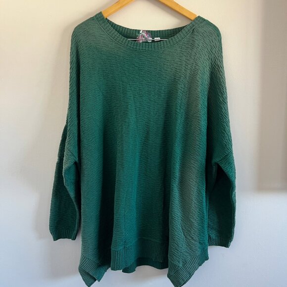 Textures | NWT Casual Green Sweater - Picture 1 of 5